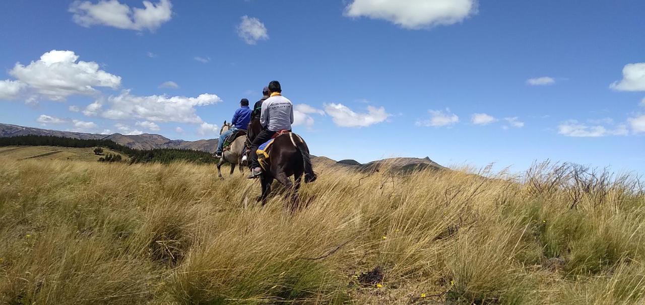 Hostal El Inca Chugchilán エクステリア 写真